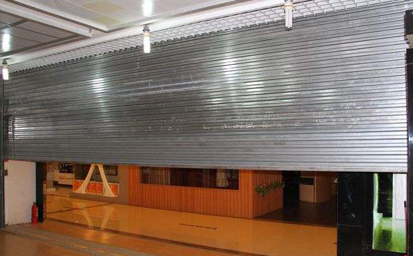鋼質(zhì)防火卷簾門.jpg 鋼質(zhì)防火卷簾門.jpg